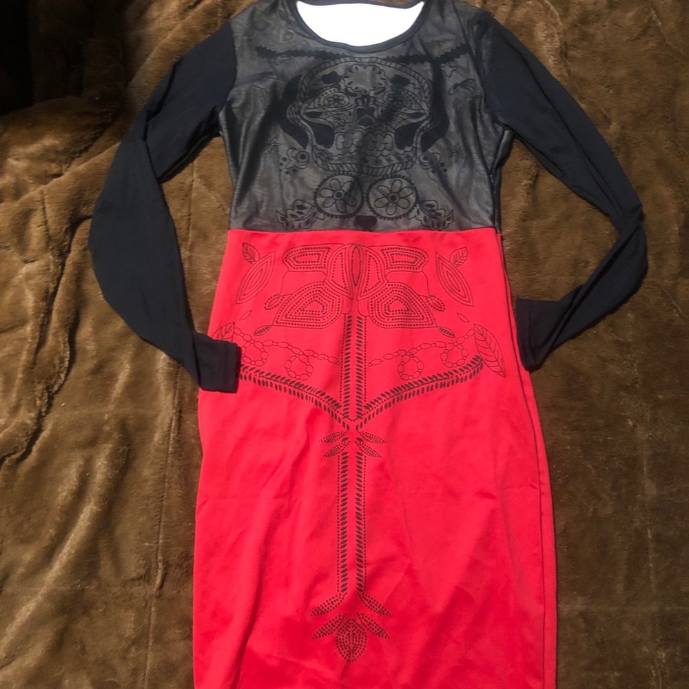Women’s form fitting dress